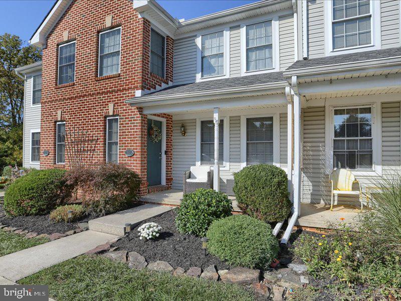 4035 Bradford Circle Mount Joy, PA 17552 - Photo 4 of 30