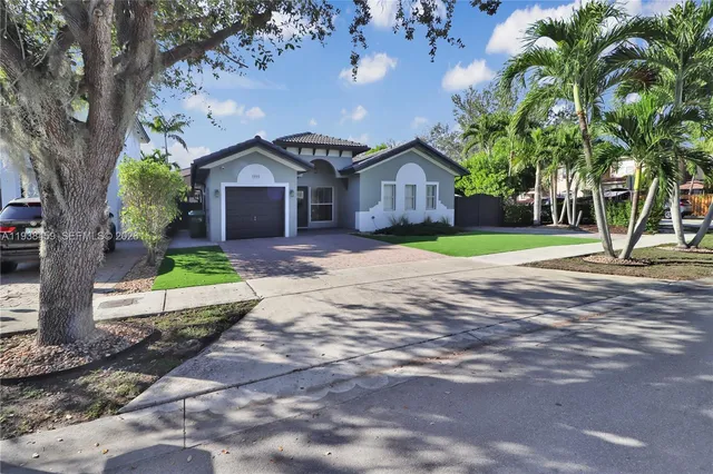 $725,000 | 1000 Southwest 154th Avenue, Miami, FL 33194