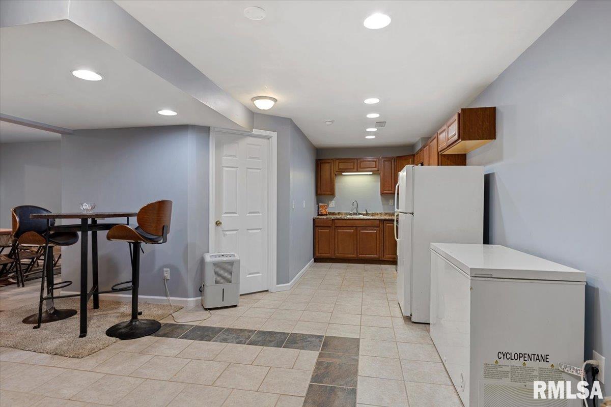 2517 Dickens Drive Springfield, IL 62711 - Photo 47 of 66