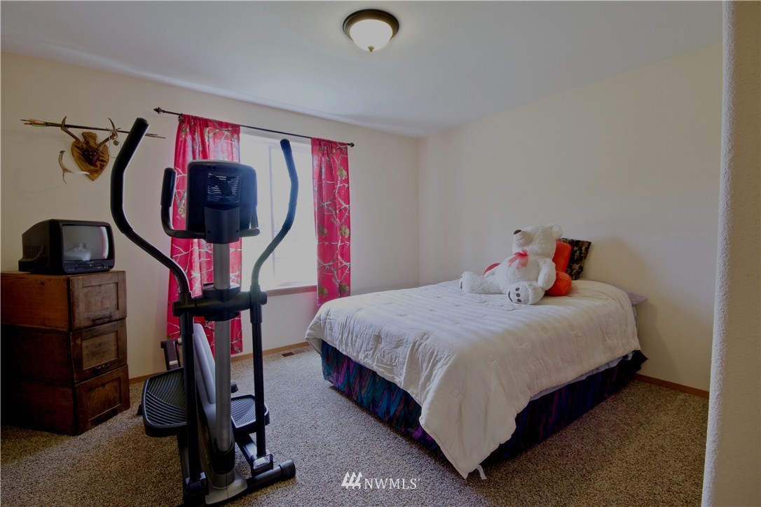 794 Smokey Valley Road Toledo, WA 98591 - Photo 11 of 18