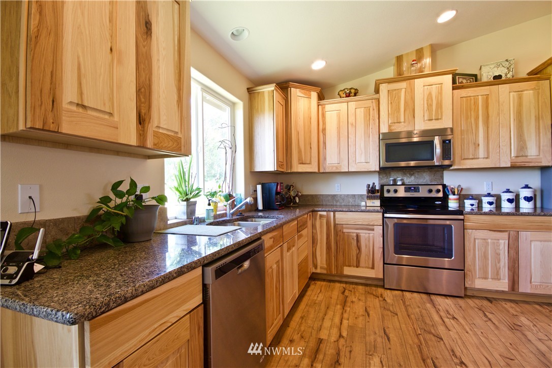 794 Smokey Valley Road Toledo, WA 98591 - Photo 5 of 18