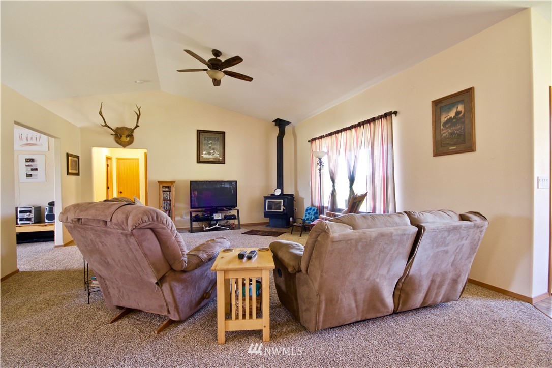 794 Smokey Valley Road Toledo, WA 98591 - Photo 6 of 18