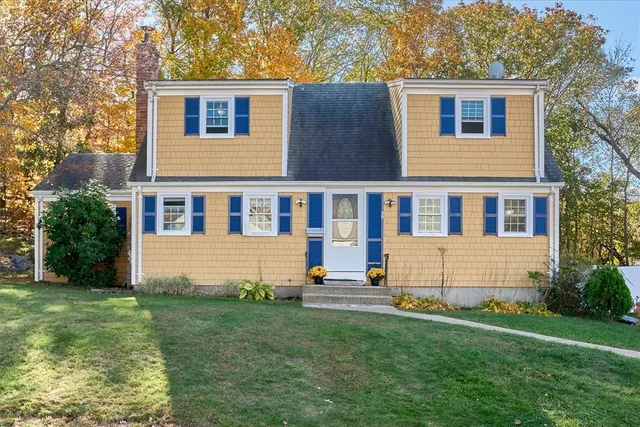 $579,900 | 39 Columbia Street, North Attleboro, MA 02760