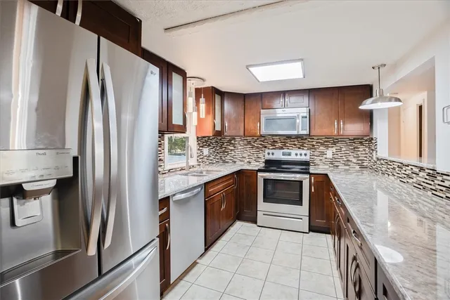 $579,900 | 39 Columbia Street, North Attleboro, MA 02760