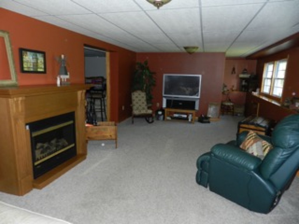 79 Long Street Barre, VT 05641 - Photo 2 of 16 Gallery Image 2