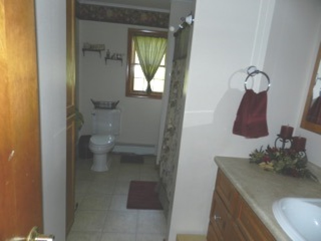79 Long Street Barre, VT 05641 - Photo 9 of 16 Gallery Image 9