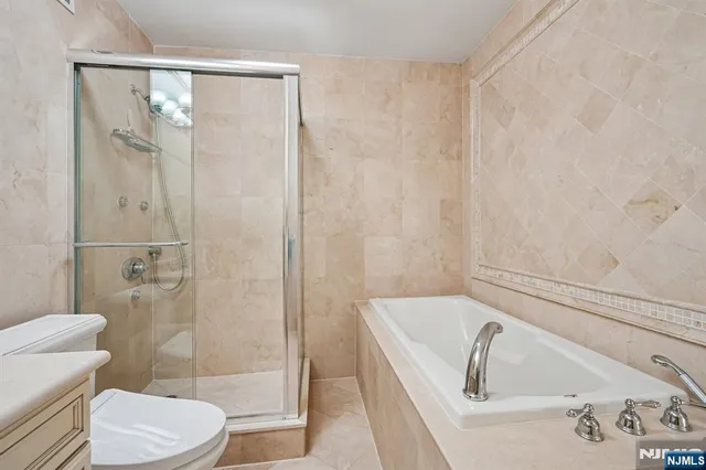 $650,000 | 5 Horizon Road, Unit 14051407, Fort Lee, NJ 07024