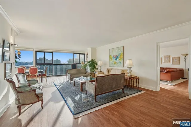 $650,000 | 5 Horizon Road, Unit 14051407, Fort Lee, NJ 07024