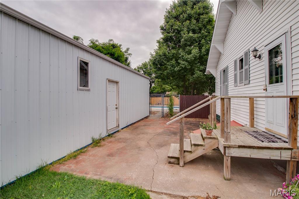 701 East Chestnut Street Gillespie, IL 62033 - Photo 26 of 41