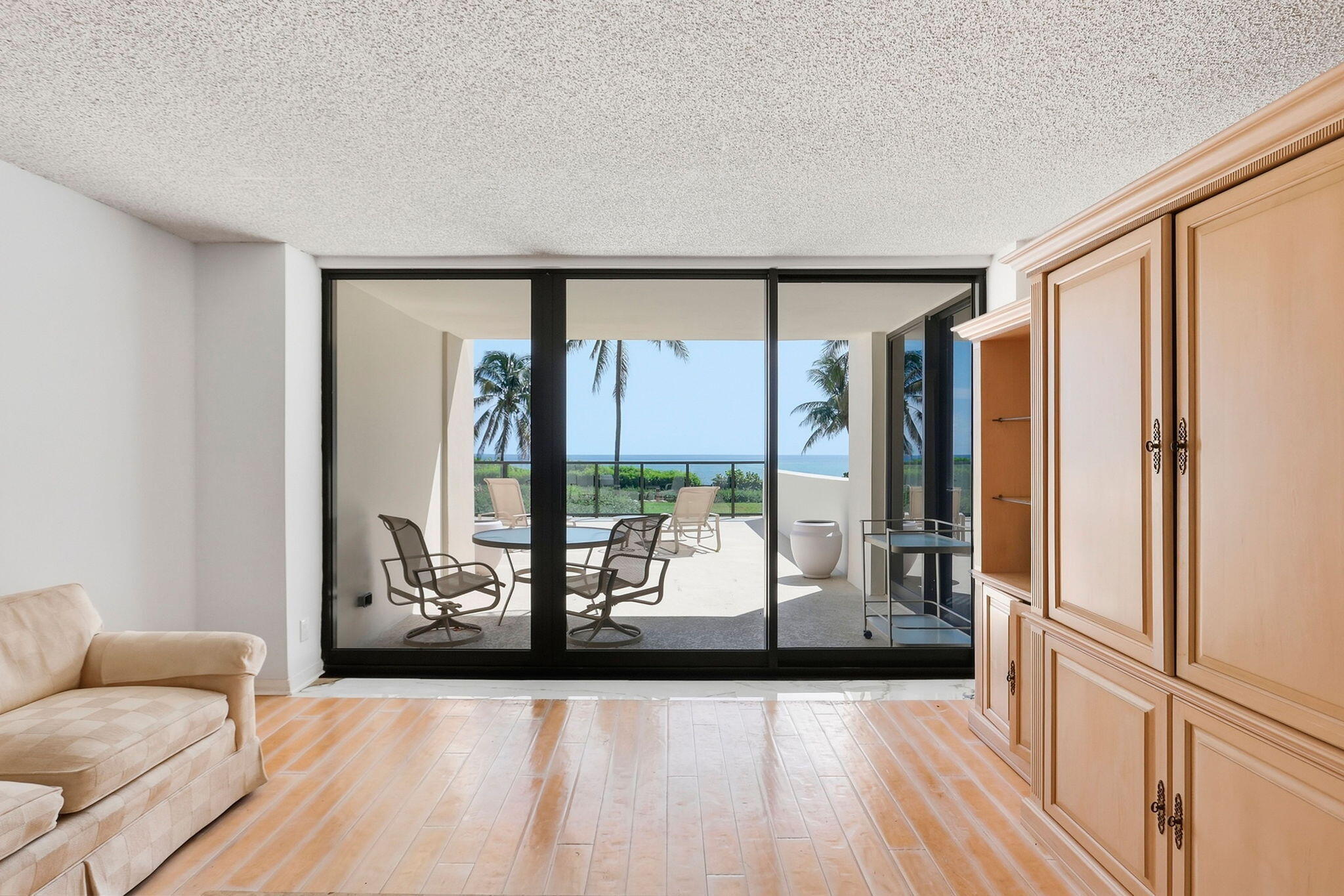 6885 North Ocean Boulevard, Unit 1010 Ocean Ridge, FL 33435 - Photo 21 of 57 Living Room
