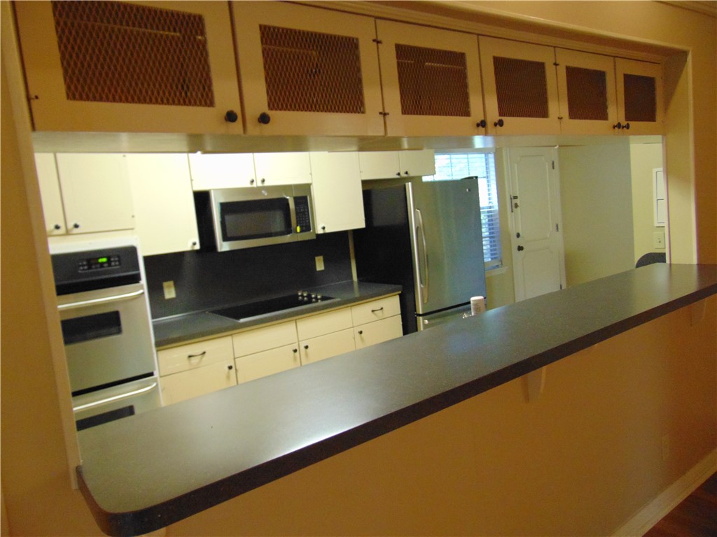 2516 Enfield Road, Unit 101 Austin, TX 78703 - Photo 6 of 19