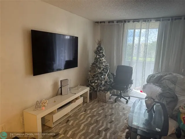 $145,000 | 3141 Northwest 47th Terrace, Unit 332, Lauderdale Lakes, FL 33319