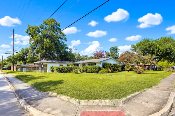 $1,500 | 271 Wayside Drive, San Antonio, TX 78213
