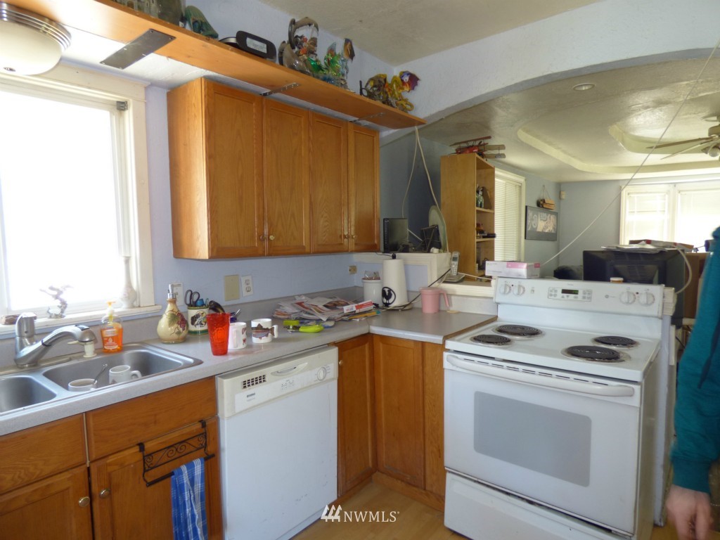 926 North 85th Street Seattle, WA 98103 - Photo 8 of 8 Gallery Image 8