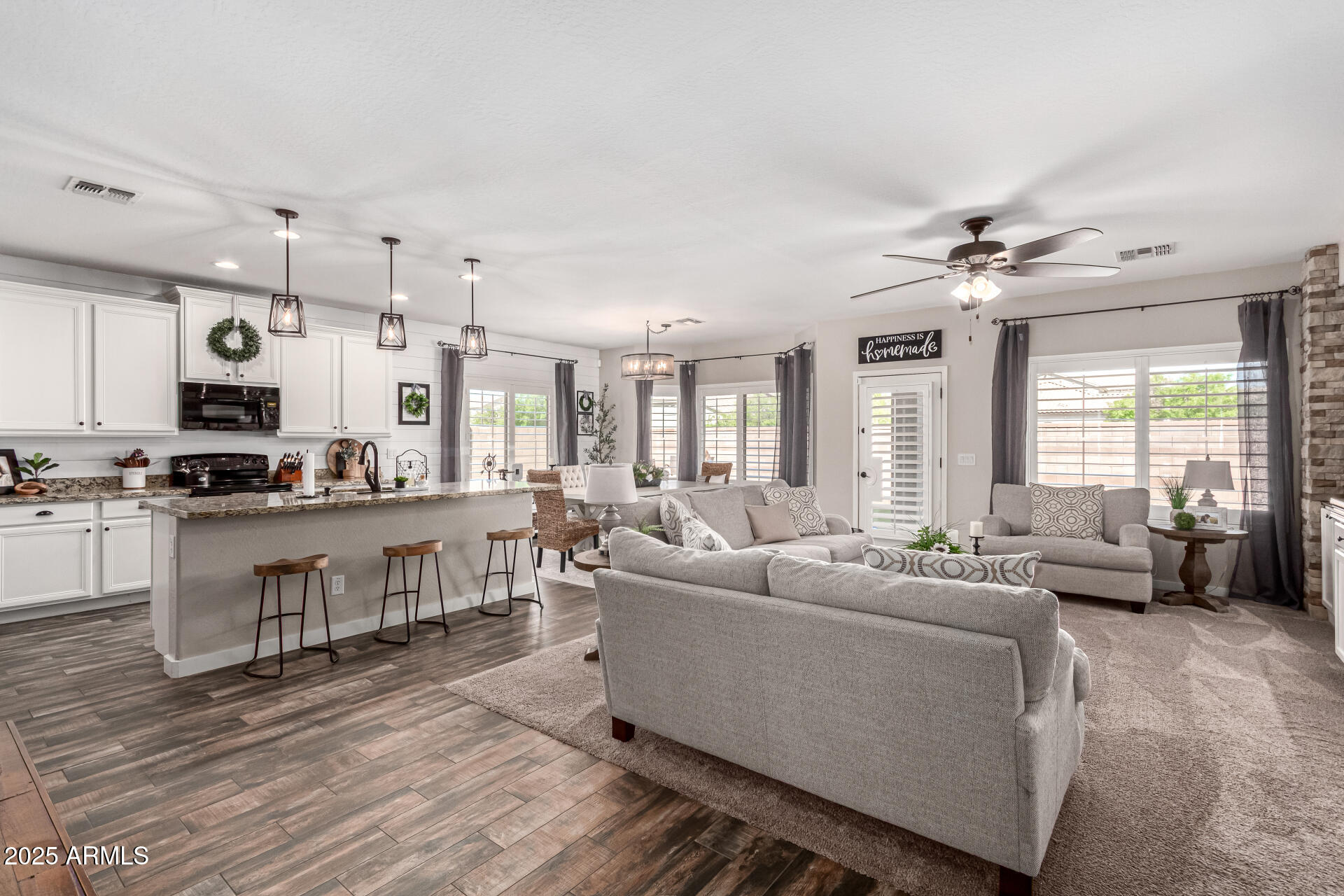 6219 South Banning Street Gilbert, AZ 85298 - Photo 3 of 19 Great Room View