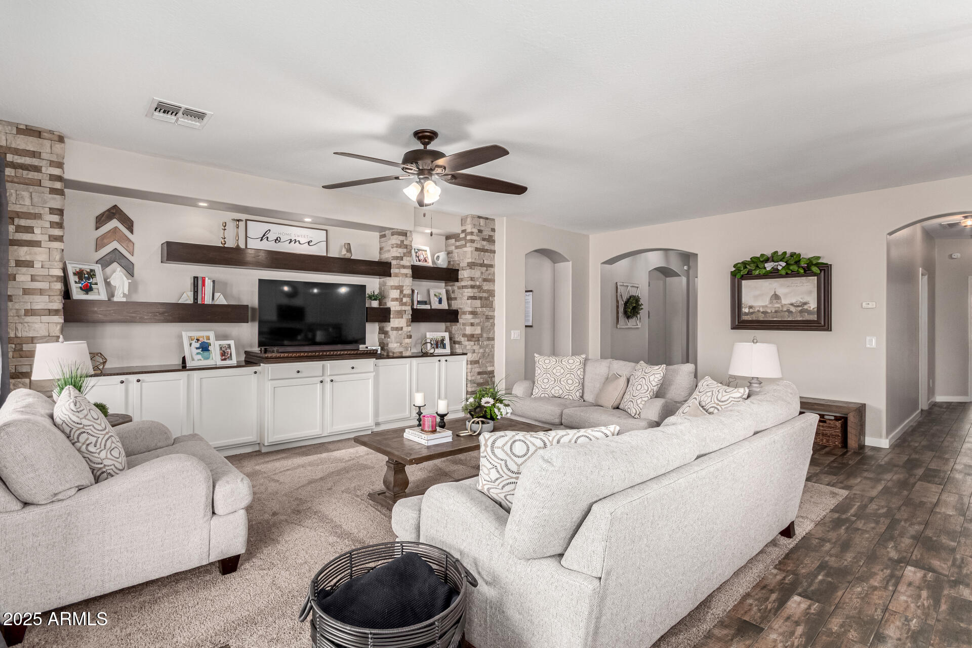 6219 South Banning Street Gilbert, AZ 85298 - Photo 6 of 19 Media Center