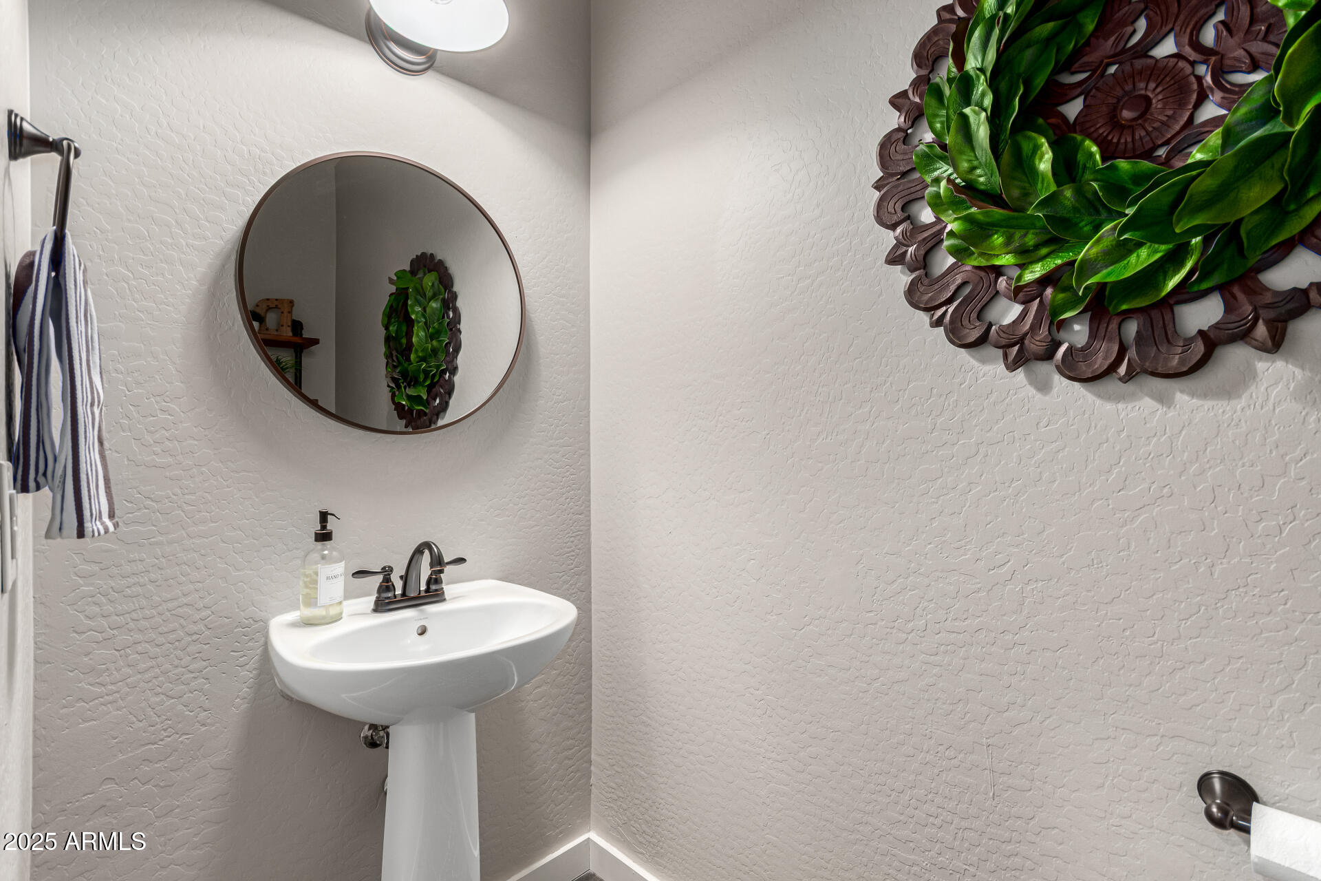 6219 South Banning Street Gilbert, AZ 85298 - Photo 7 of 19 Powder Bath