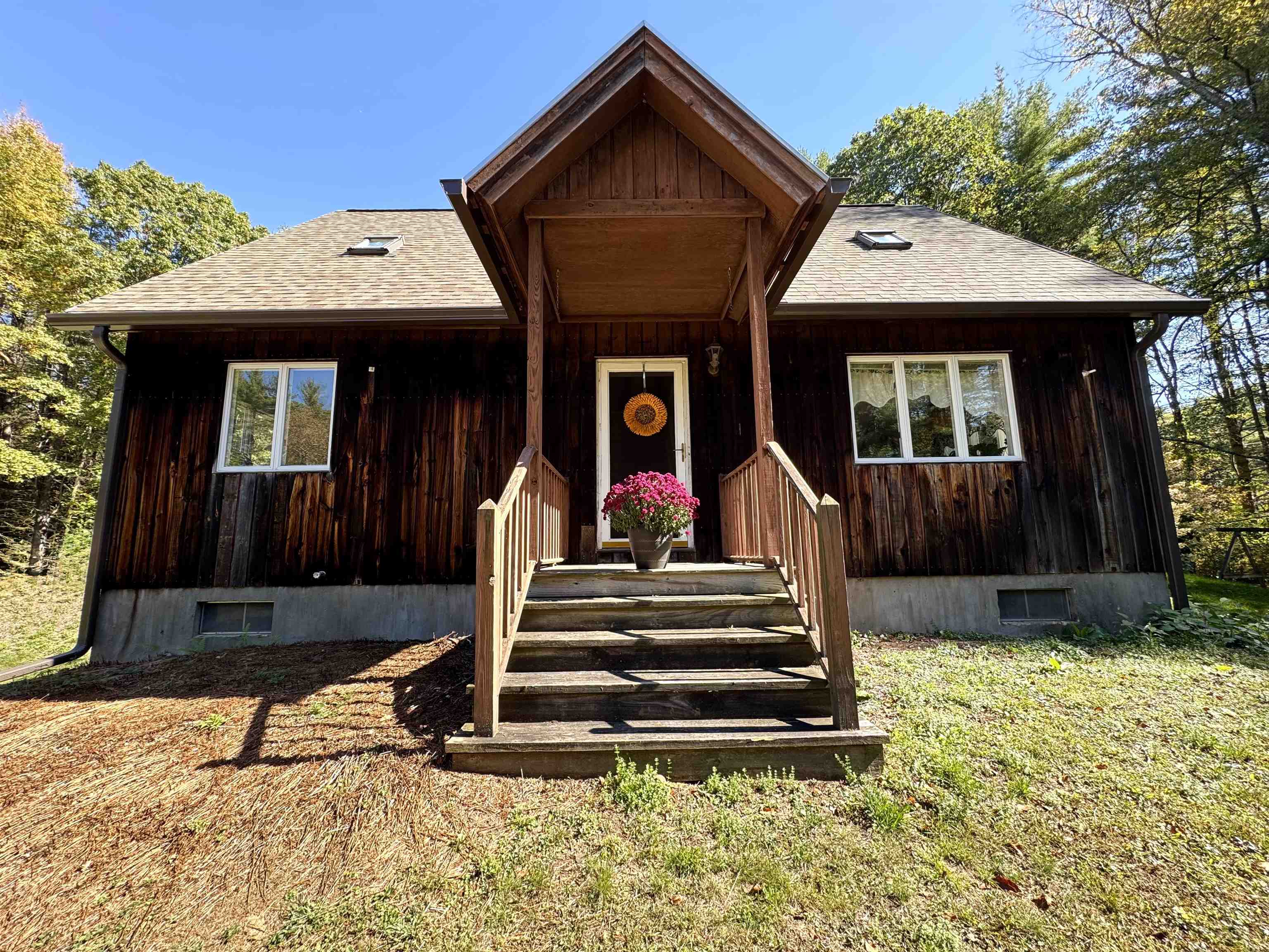 848 Coleville Road Bennington, VT 05201 - Photo 2 of 43