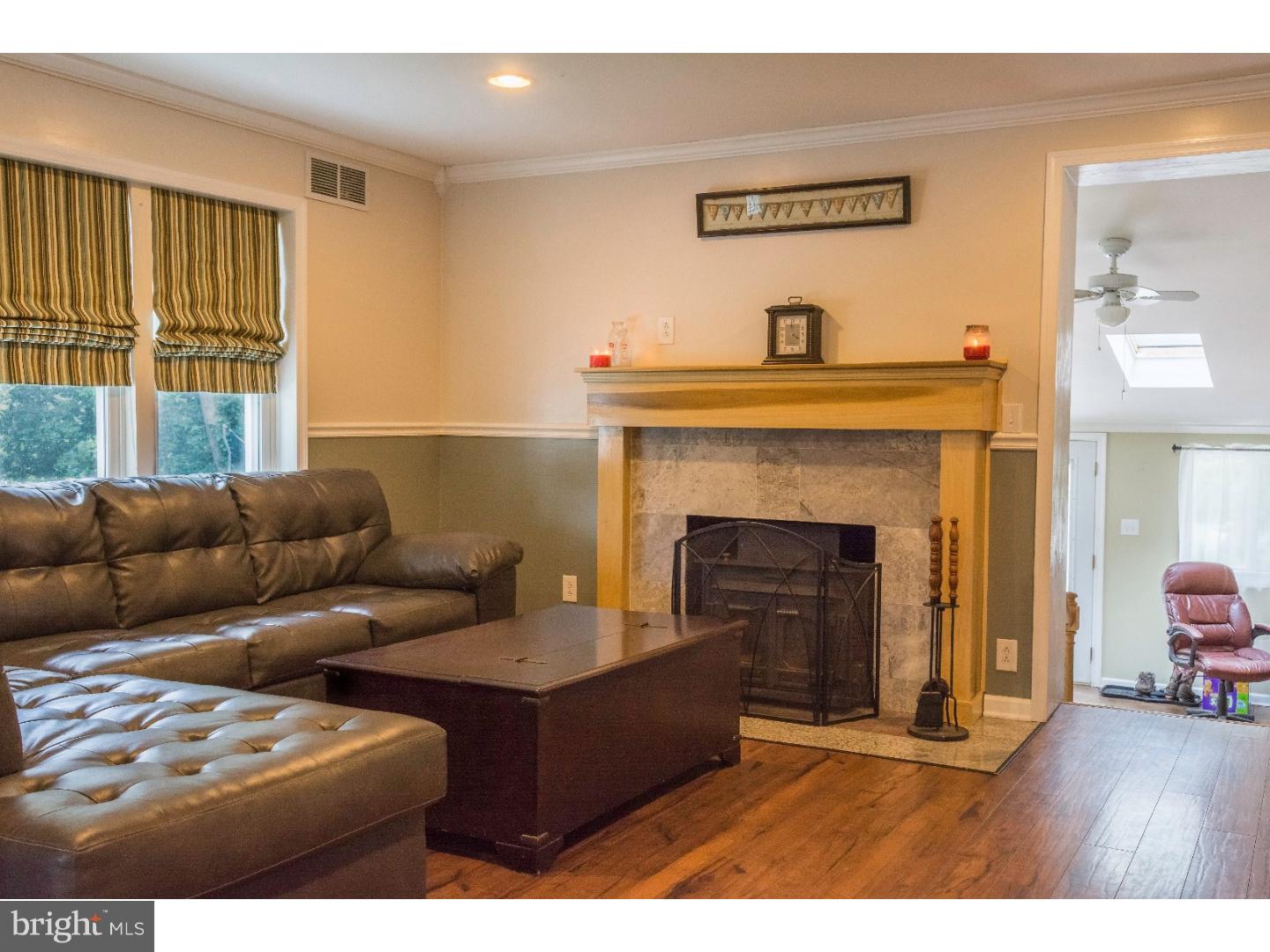 669 Eayrestown Road Lumberton, NJ 08048 - Photo 11 of 22 Living Room