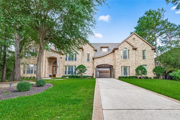 $1,700,000 | 15 Veilwood Circle, The Woodlands, TX 77382