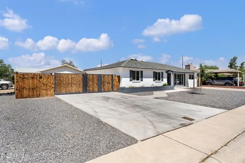 $420,000 | 9044 North 16th Drive, Phoenix, AZ 85021