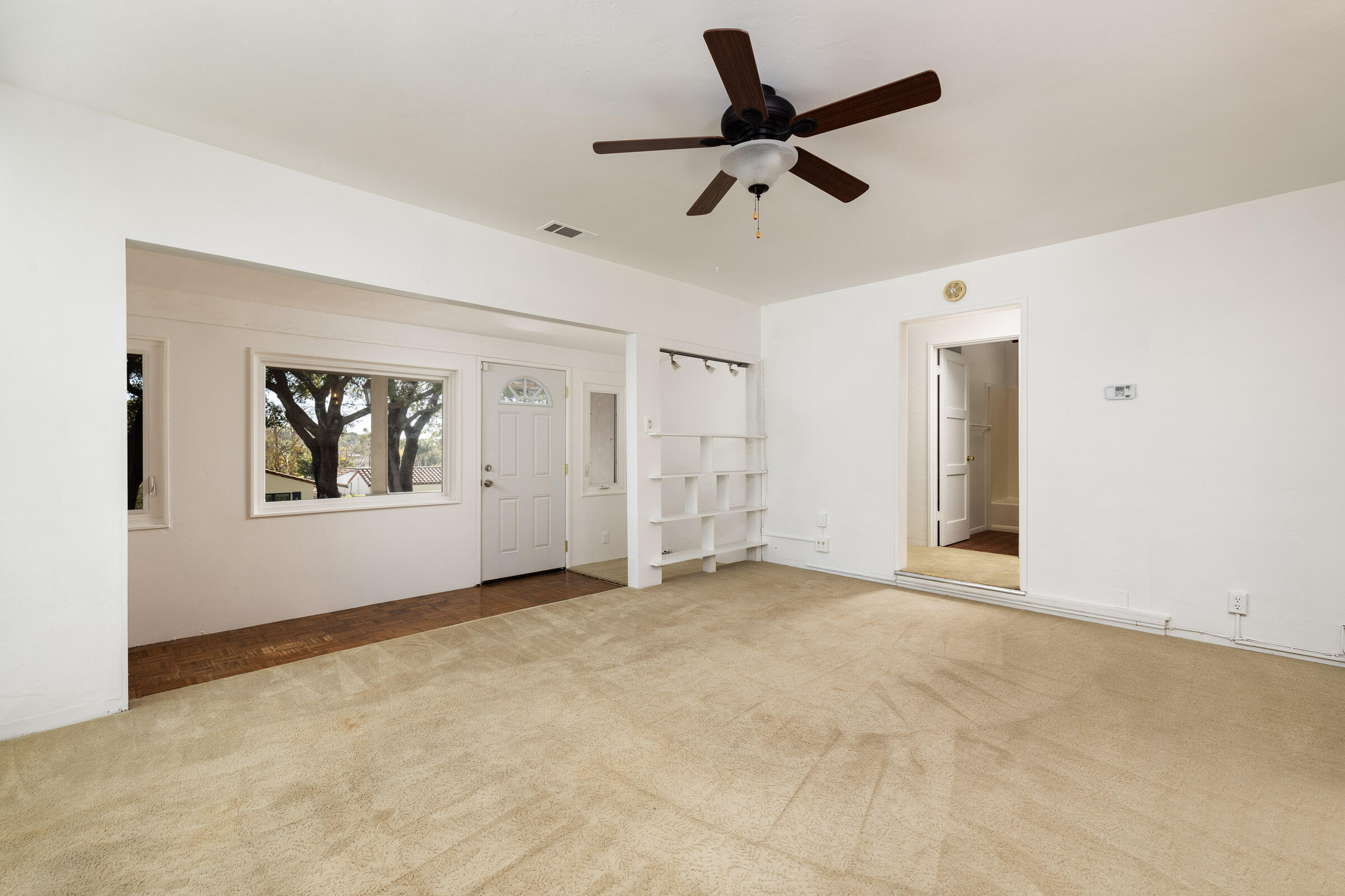 520 San Onofre Road Santa Barbara, CA 93105 - Photo 4 of 33 Living Room to Front Door