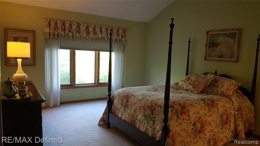 30769 Country Ridge Circle Farmington Hills, MI 48331 - Photo 17 of 32