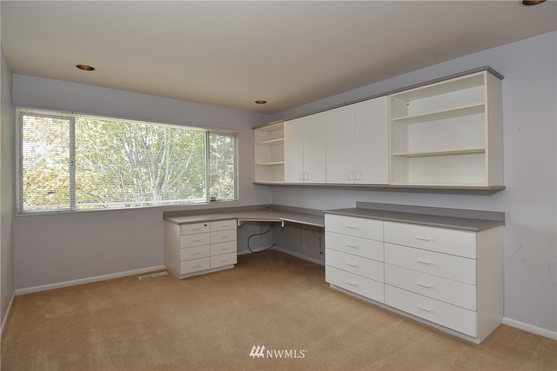 6 Maple Lane Mercer Island, WA 98040 - Photo 17 of 25