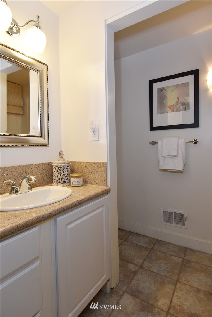 6 Maple Lane Mercer Island, WA 98040 - Photo 24 of 25