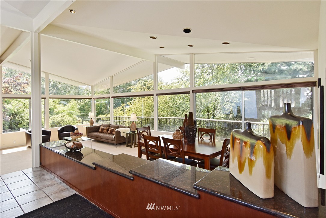 6 Maple Lane Mercer Island, WA 98040 - Photo 5 of 25