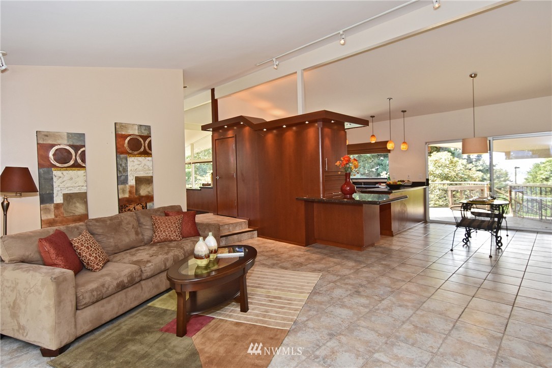 6 Maple Lane Mercer Island, WA 98040 - Photo 10 of 25