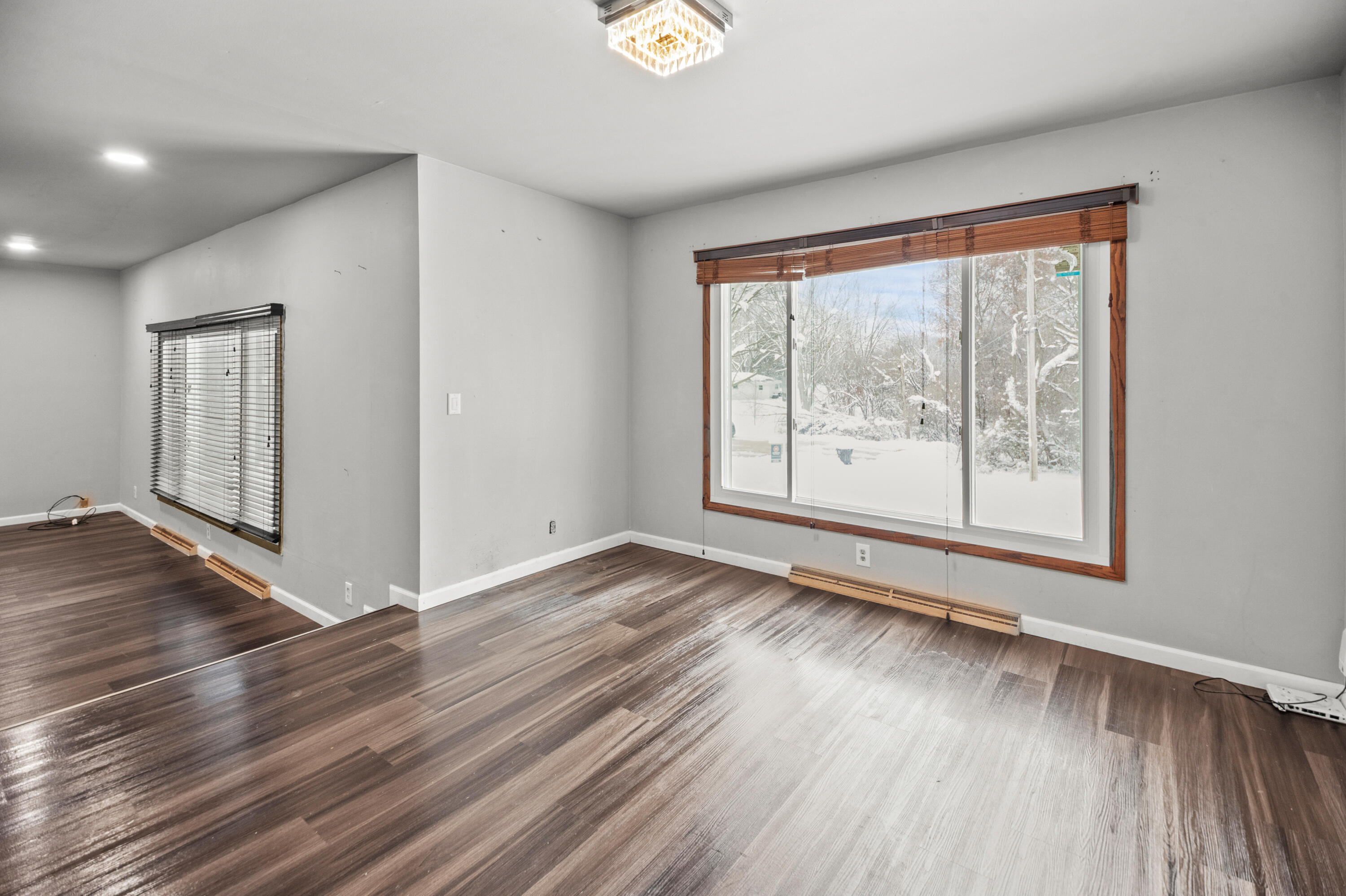 2003 South Valley Spring Drive New Berlin, WI 53151 - Photo 9 of 73 Dining room