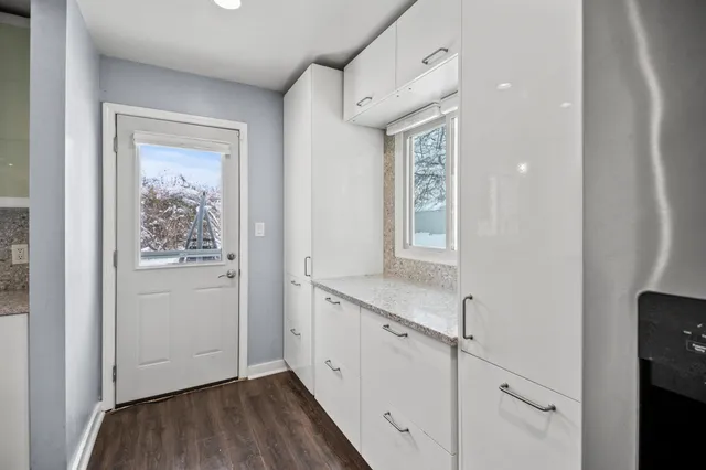 $850,000 | 2003 South Valley Spring Drive, New Berlin, WI 53151