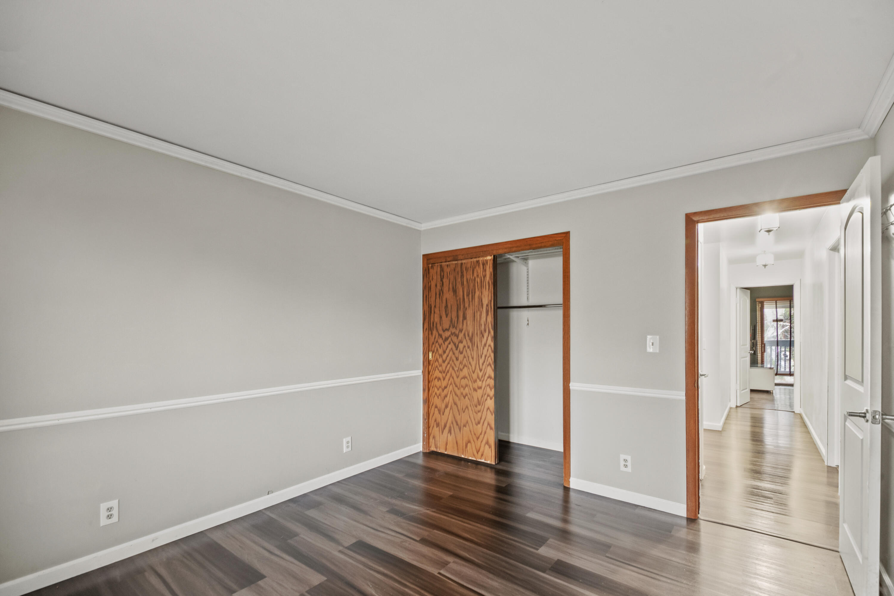 2003 South Valley Spring Drive New Berlin, WI 53151 - Photo 38 of 73 2nd Floor Bed 3