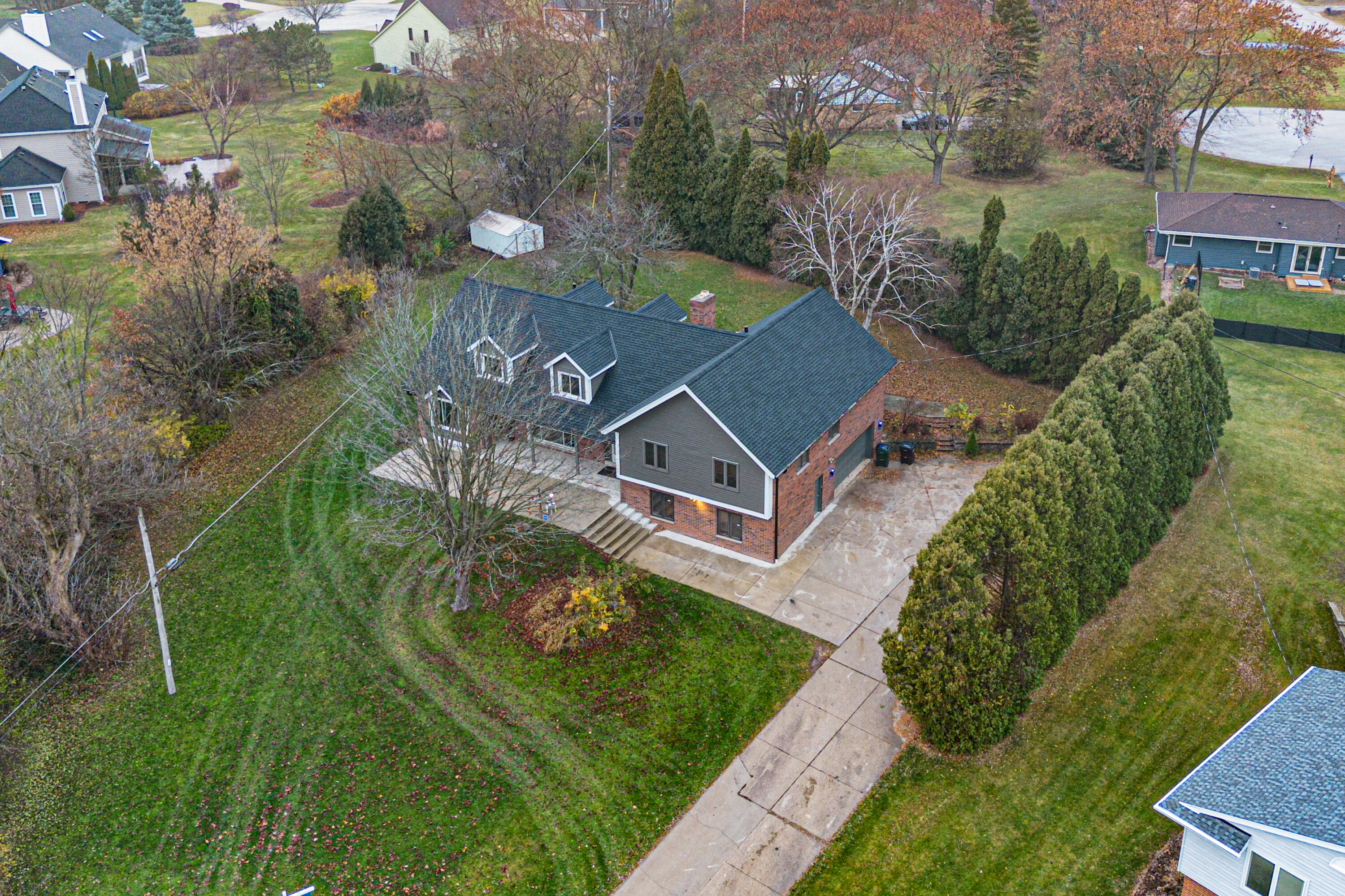 2003 South Valley Spring Drive New Berlin, WI 53151 - Photo 61 of 73 Aerial