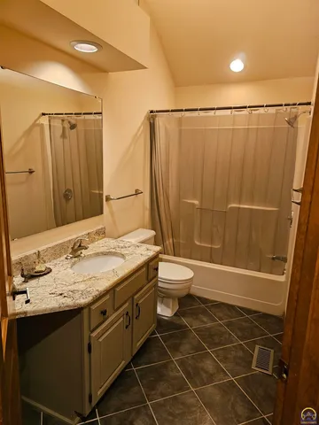 $339,000 | 6636 Southwest Gisbourne Court, Topeka, KS 66614