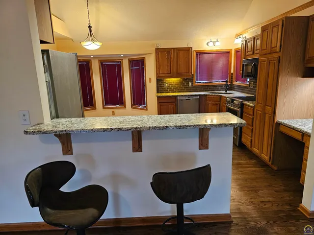 $339,000 | 6636 Southwest Gisbourne Court, Topeka, KS 66614