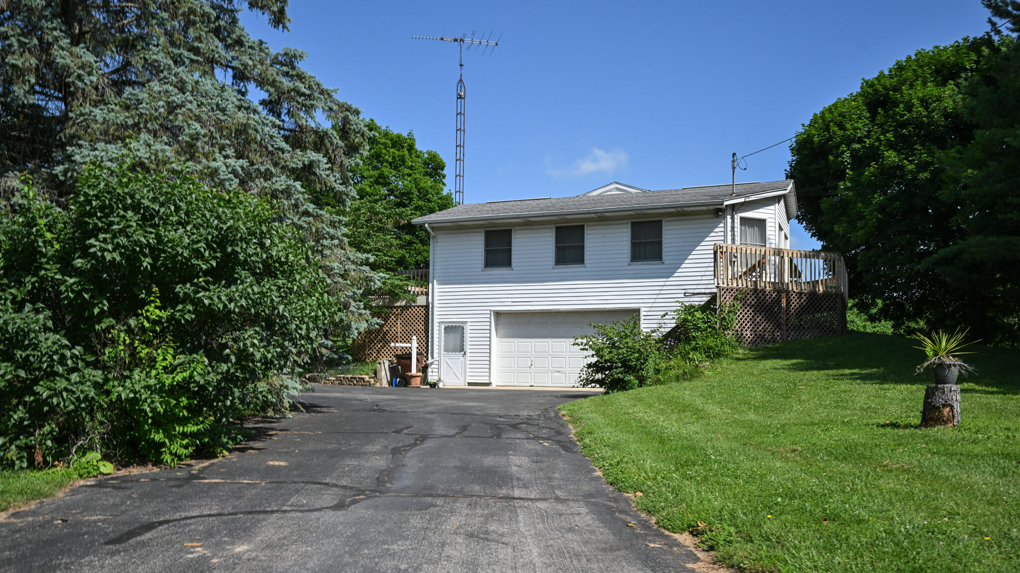 36 Church Hill Road Springfield, OH 45502 - Photo 2 of 26