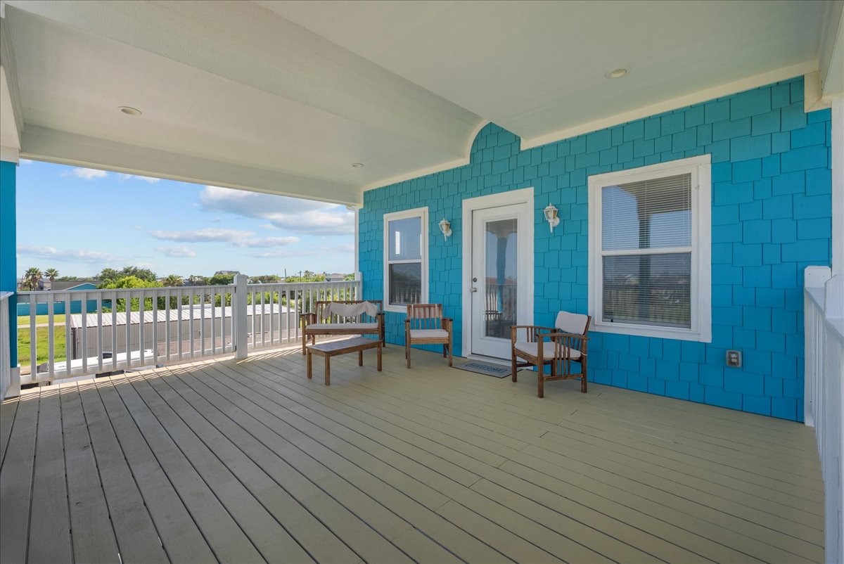 1012D 22nd Street, Unit D Dickinson, TX 77539 - Photo 30 of 44 a swimming pool with outdoor seating and yard