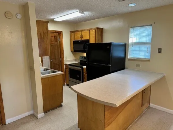 $1,000 | 1716 Bartow Street, Brunswick, GA 31520