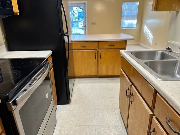 $1,000 | 1716 Bartow Street, Brunswick, GA 31520