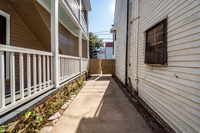 $2,000 | 34 Amherst Street, Unit A, Charleston, SC 29403