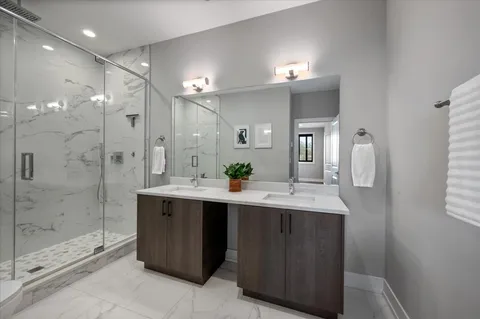 $650,000 | 2730 West Armitage Avenue, Unit 3E, Chicago, IL 60647