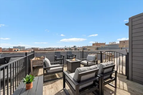 $650,000 | 2730 West Armitage Avenue, Unit 3E, Chicago, IL 60647