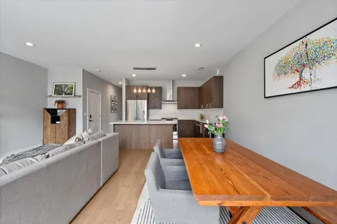 $650,000 | 2730 West Armitage Avenue, Unit 3E, Chicago, IL 60647