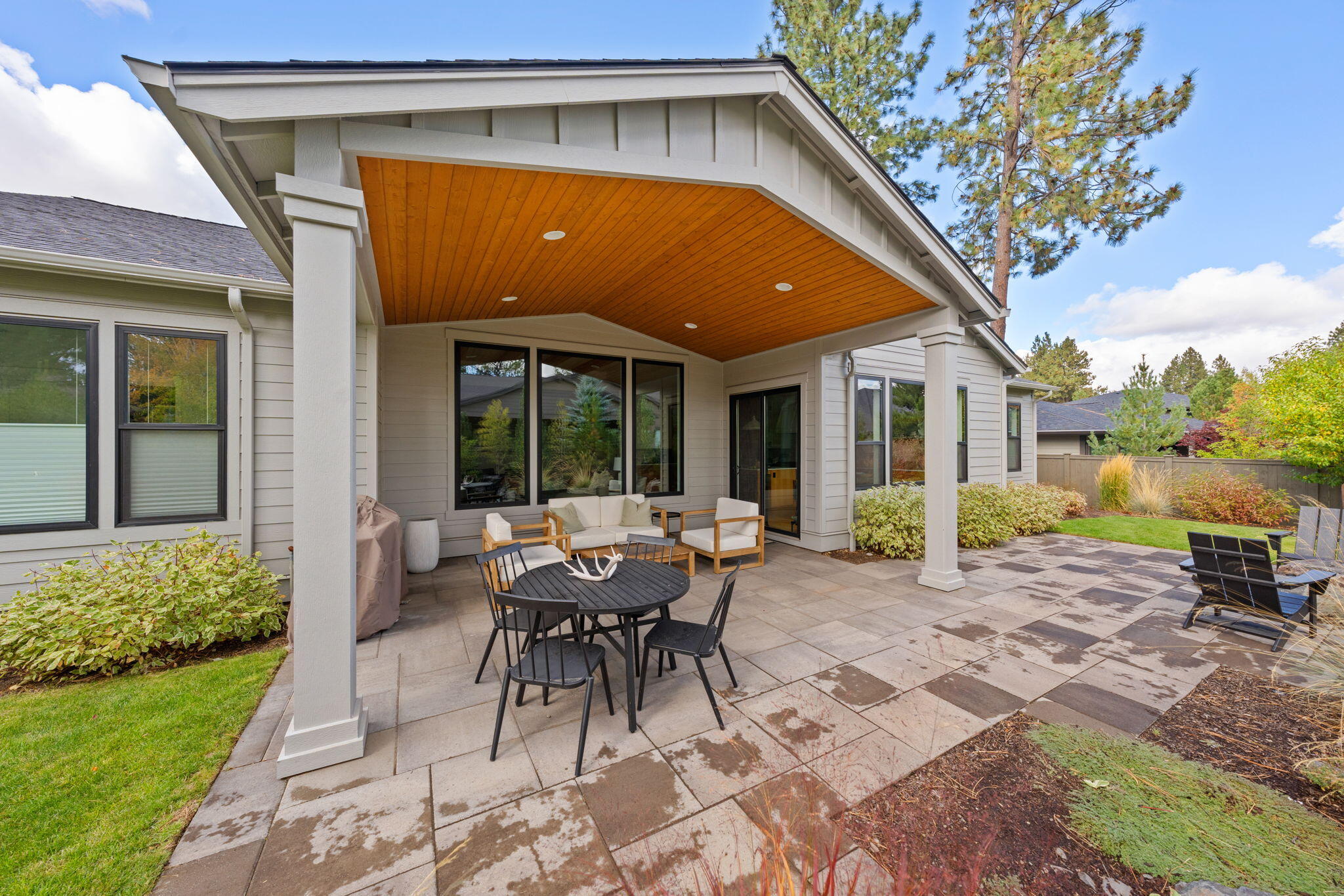 60882 Southwest Headwaters Loop Bend, OR 97702 - Photo 61 of 102 41-web-or-mls-Riley Visuals-41