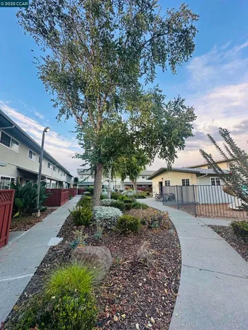 $519,999 | 670-670 Fargo Avenue, Unit 5, San Leandro, CA 94579