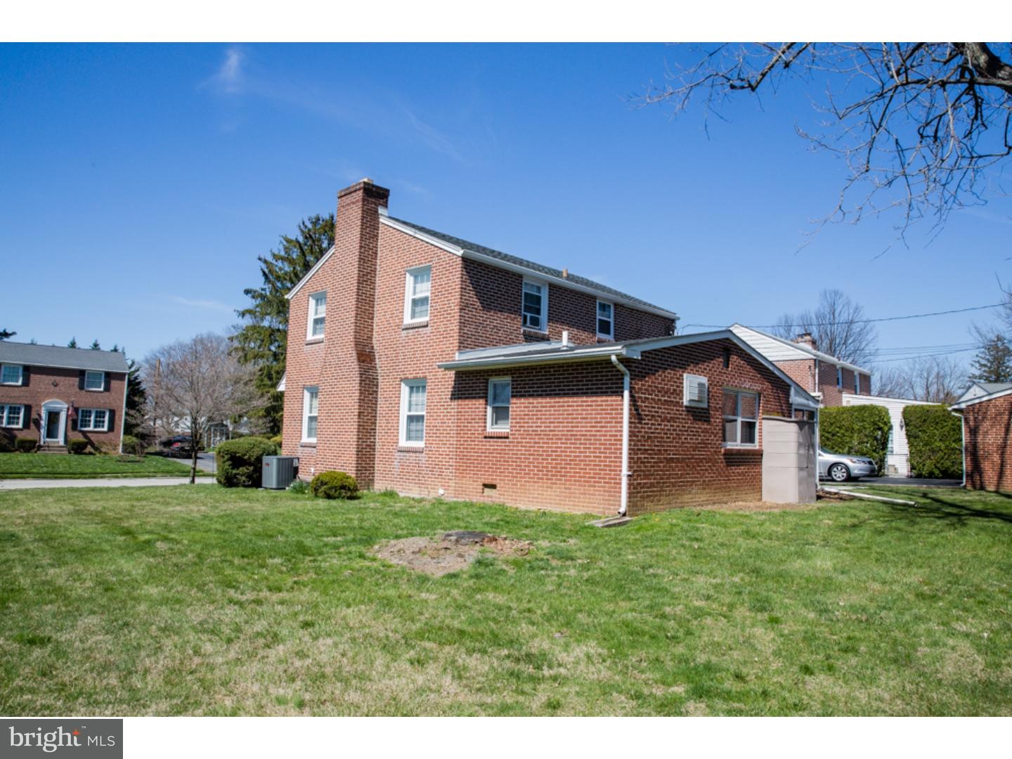 341 Bennett Road Springfield, PA 19064 - Photo 3 of 19