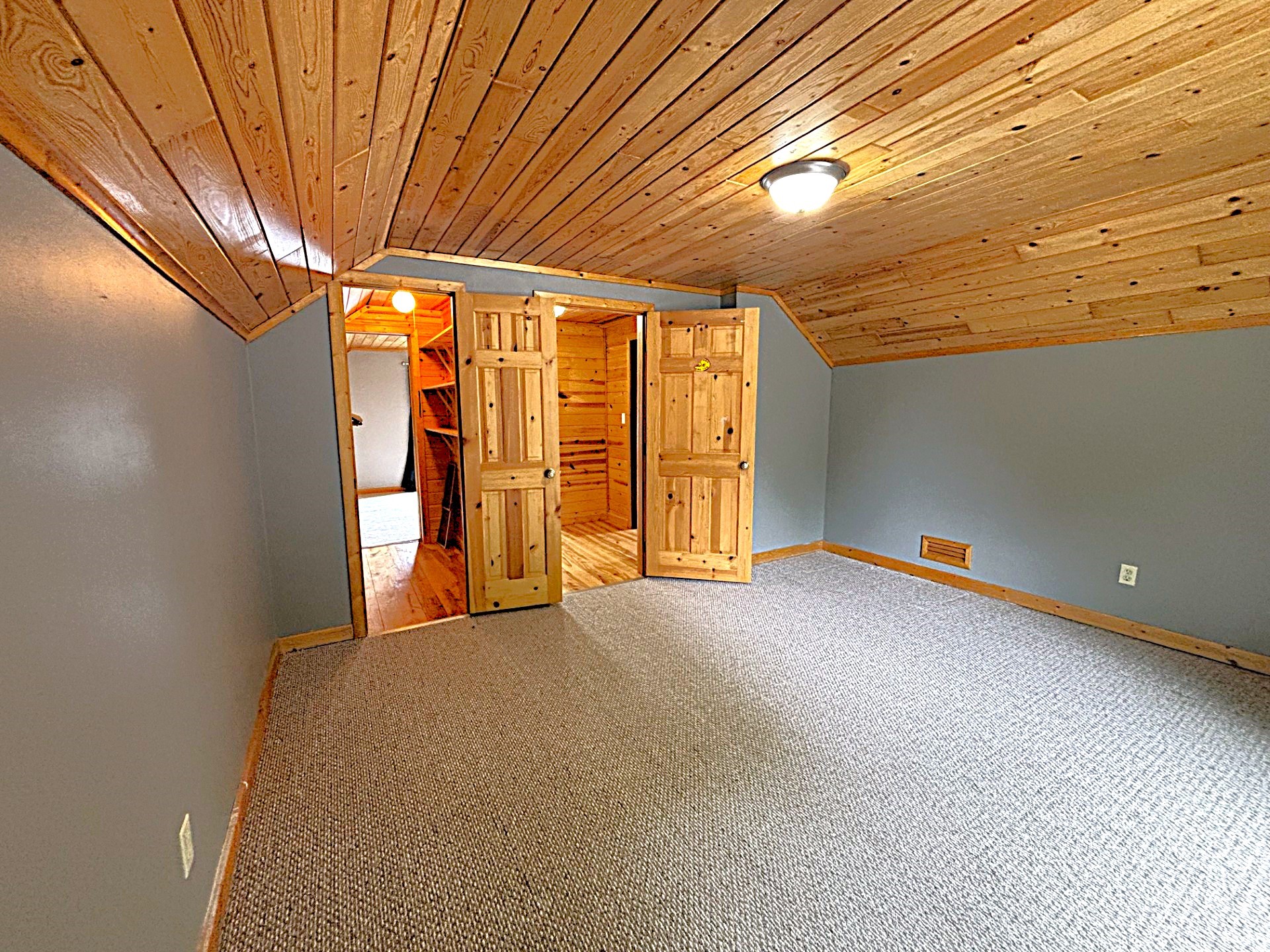 515 Oak Street Spooner, WI 54801 - Photo 19 of 34