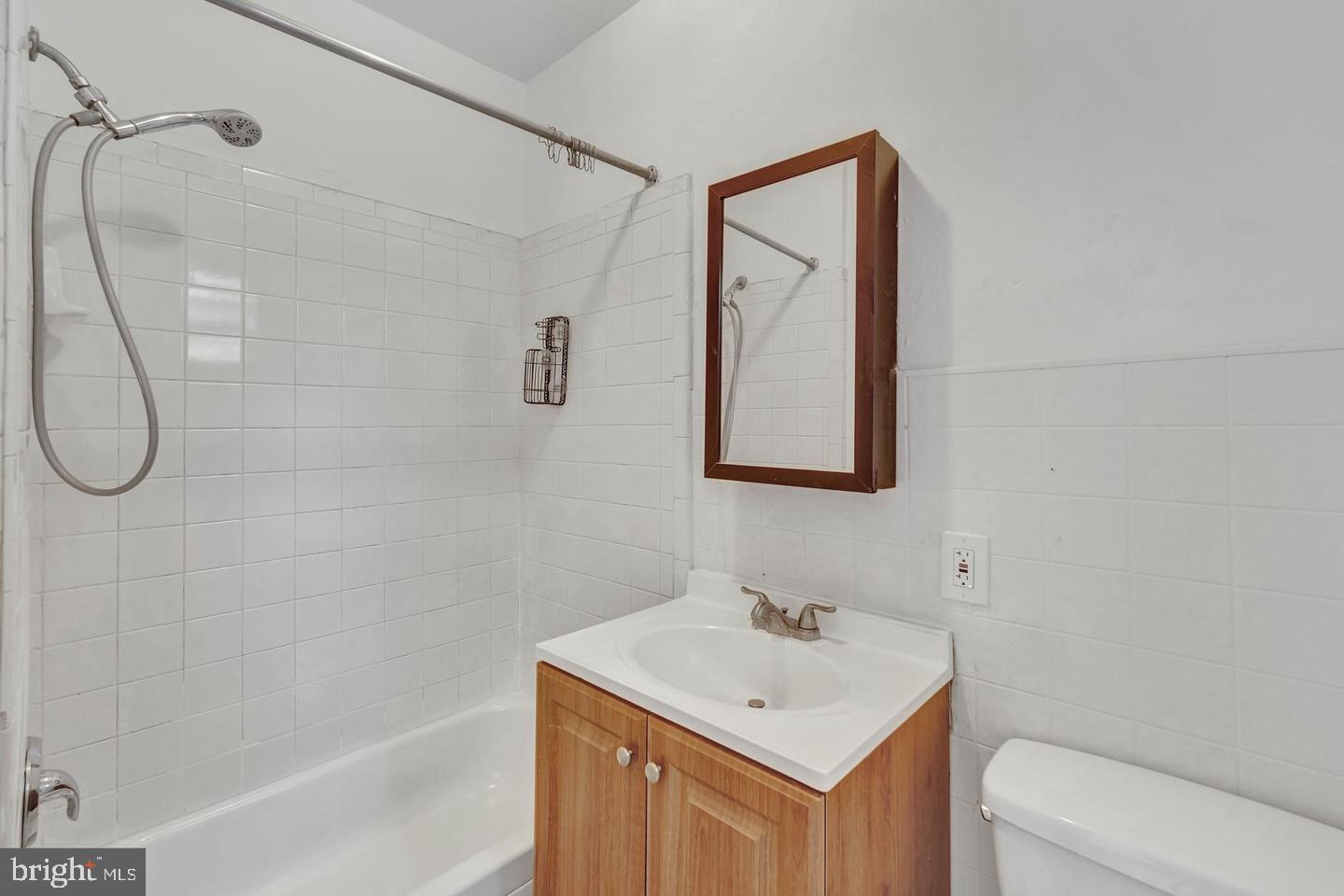 1730 South 16th Street, Unit 1 Philadelphia, PA 19145 - Photo 4 of 10